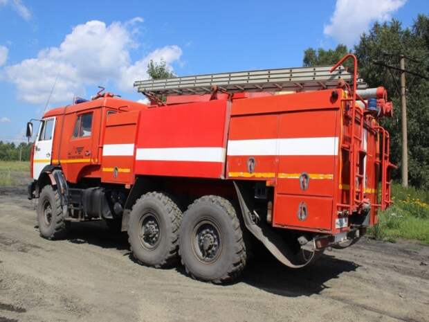 В Новокузнецке пожар в квартире выгнал на улицу 10 человек