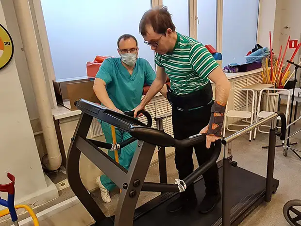 «Не относимся как к больному»: истории людей, которым физическая реабилитация помогла кардинально изменить жизнь