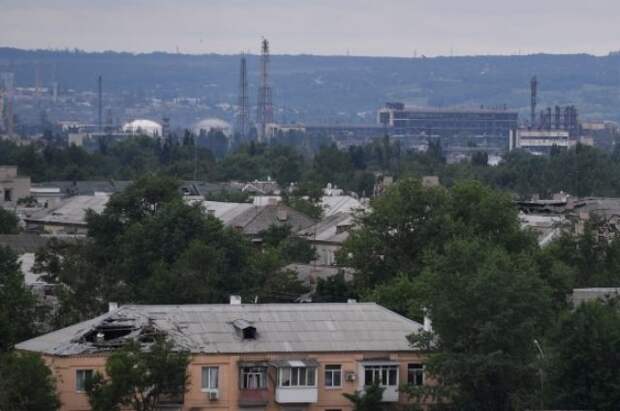 ВСУ на «Азоте» прикрываются цистернами с ядохимикатами, заявили в ЛНР
