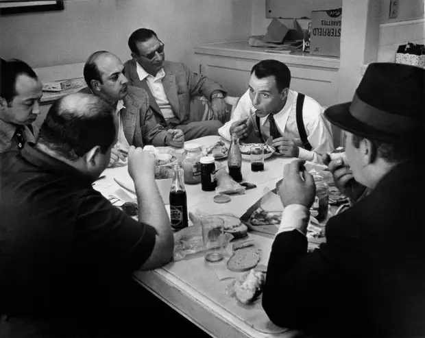 Frank Sinatra ( )     