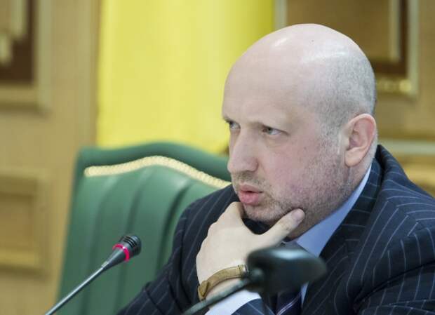 Турчинов считает "гибридный" вариант подчинения Россией Украины наиболее вероятным Турчинов считает "гибридный" вариант подчинения Россией Украины наиболее вероятным