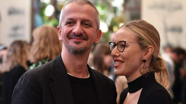 Собчак сделала заявление об уходе после бегства Богомолова из Школы-студии МХАТ