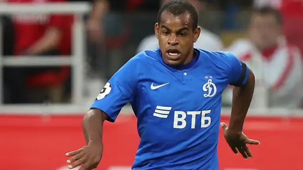 СМИ: Футболист «Динамо» перейдёт в «Фенербахче»