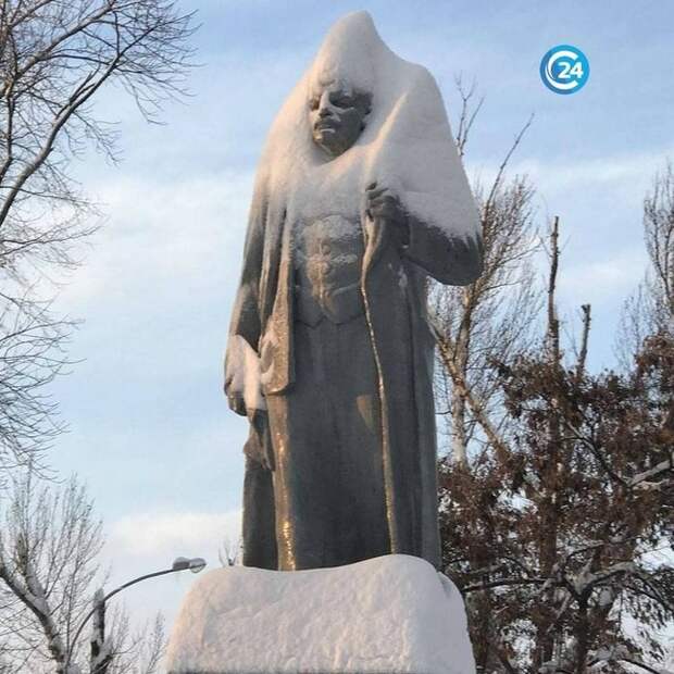 20+ человек, которые на любые фотографии смотрят сквозь призму сарказма