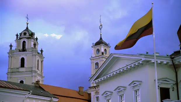 Президент Латвии Левитс считает, что Россия намерена восстановить советскую империю