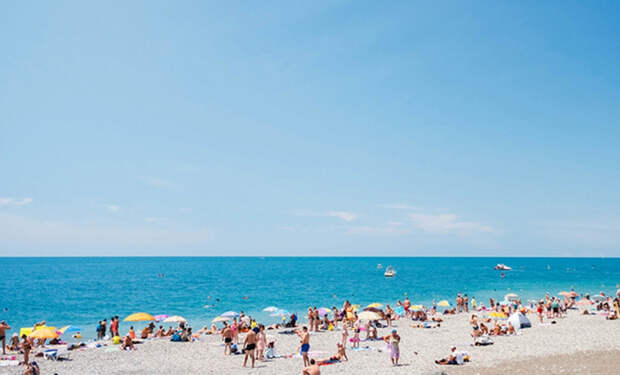 «Открыла дверь и ахнула». Горничные Сочи рассказали о самых диких постояльцах