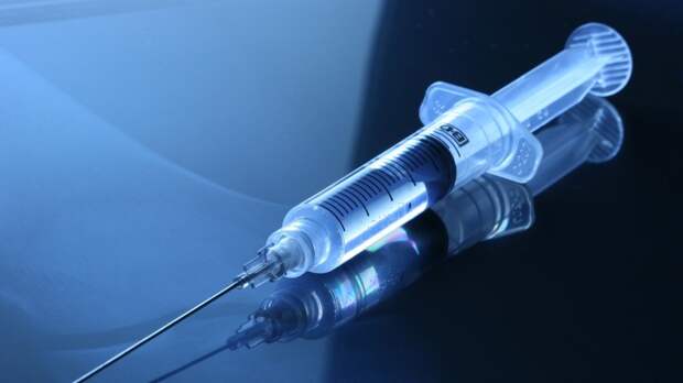 Кремль одобрил обязательную вакцинацию от COVID-19 в ряде регионов РФ