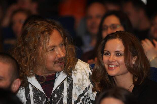 Жена Игоря Николаева пожаловалась на хейтеров: «Пишут, что мне надо его бросить, чтобы он воссоединился с Наташей»