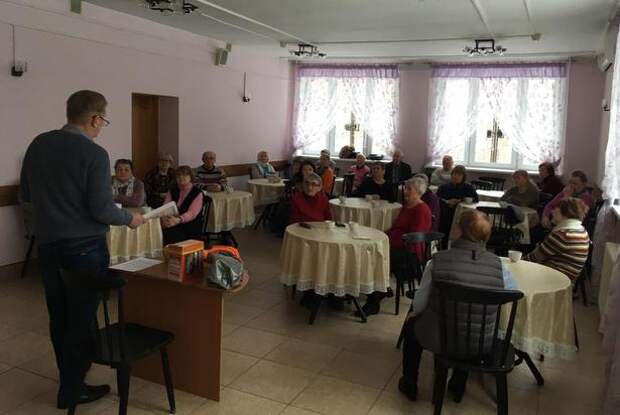 В округе проводятся консультации неработающего населения В округе проводятся консультации неработающего населения