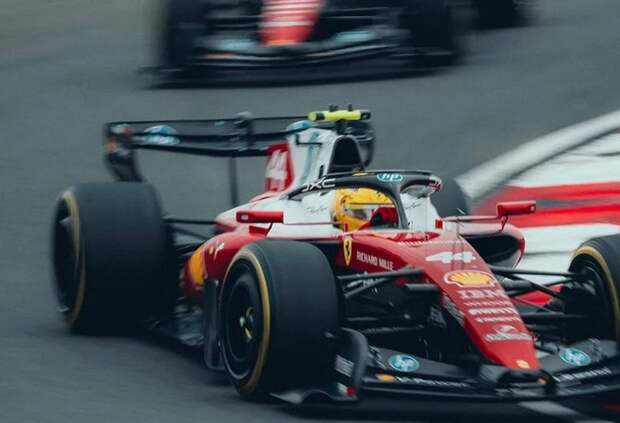 Льюис Хэмилтон: На зимних тестах ничего не было понятно