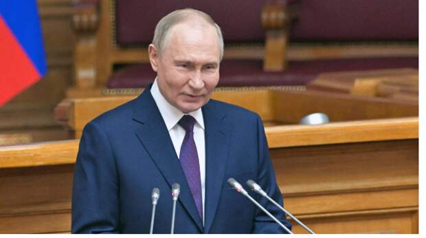 В России после переизбрания Путина началась широкомасштабная зачистка чиновников. Аресты идут один за другим