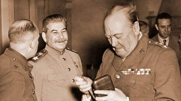 "Прага восстала": Как Сталин не дал провести себя чехам и Лондону, оставив их в дураках