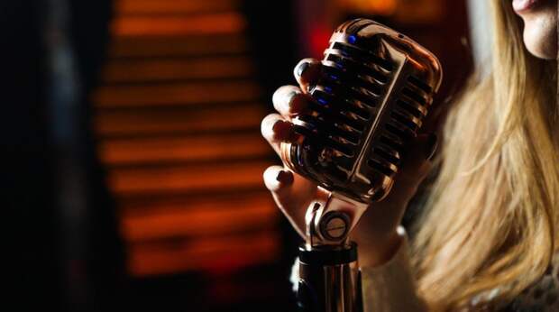 Психолог допустил, что Распутина могла "недолюбить" детей из-за нарциссизма