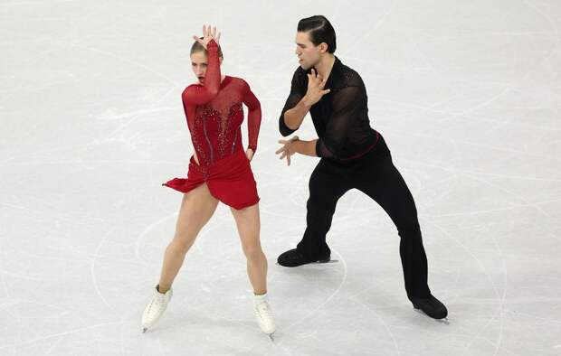 Фигуристы Хазе и Володин лидируют после короткой программы спортивных пар на ОИ
