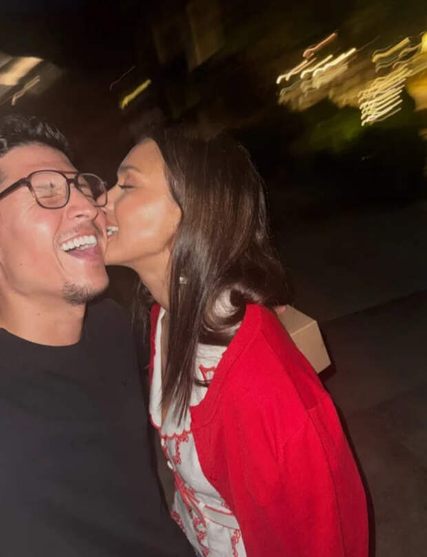 «Я вся сияю»: 44-летняя Джессика Альба показала свежие фото с молодым избранником после развода