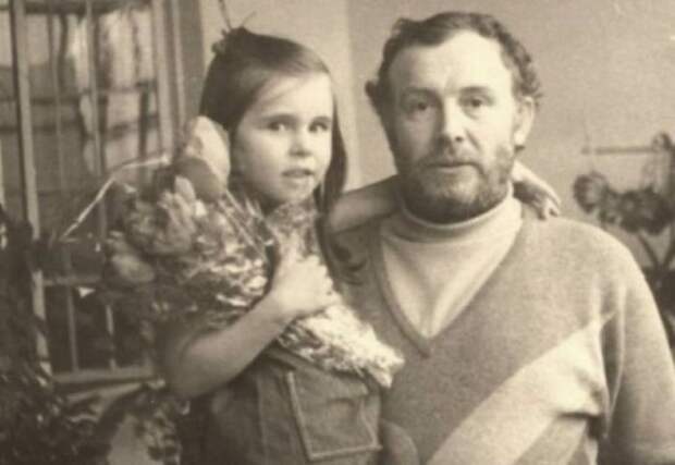Иннокентий Смоктуновский с дочерью. / Фото: www.mtdata.ru