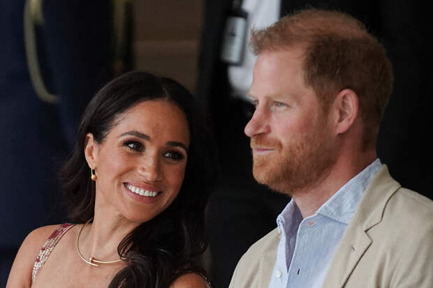 Королева Камилла рассказала подруге о промытых Меган Маркл мозгах принца Гарри