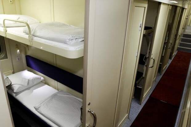 Перекрытие Крымского моста задержало пассажирский состав из Петербурга