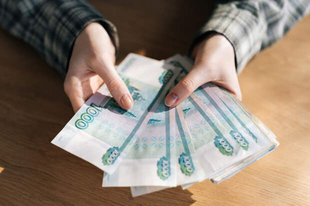 Экономист Колташов: введение МРОЧ исключит сверхэксплуатацию россиян