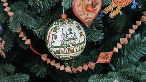 Елки-палки, кот и пес: 7 новогодних атрибутов, которые несут вред вашему питомцу