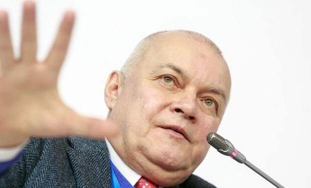 Редактор "Эхо Москвы" назвал ведущего федерального канала России "вонючей мразью" Венедиктов назвал Киселева вонючей мразью