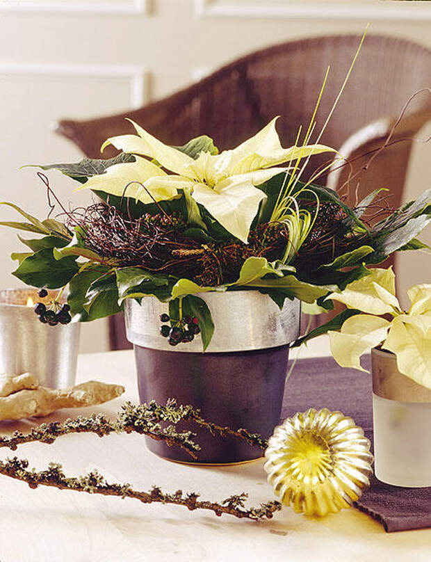 home-flowers-in-new-year-decorating1-3 (460x600, 79Kb)