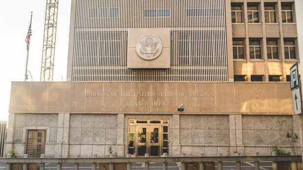 В посольстве США в Израиле опровергли задержание Карлсона в Тель‑Авиве