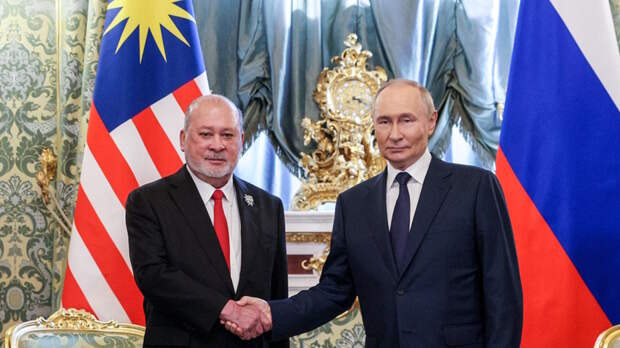 Верховный правитель Малайзии впервые в истории приехал в Россию и поговорил с Путиным