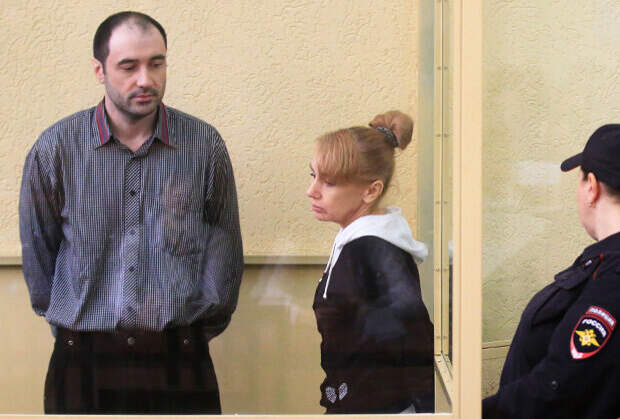 Сергей Синельник и Инесса Тарвердиева в суде. Фото: Валерий Матыцин / ТАСС