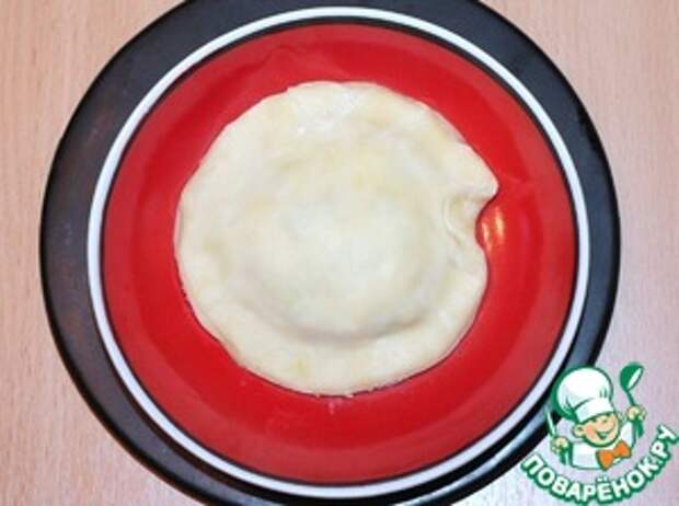Лапоточки с колбасой и сыром 