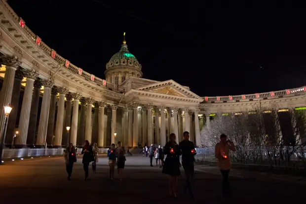 Казанский собор подготовился к весне: волонтеры привели в порядок территорию храма