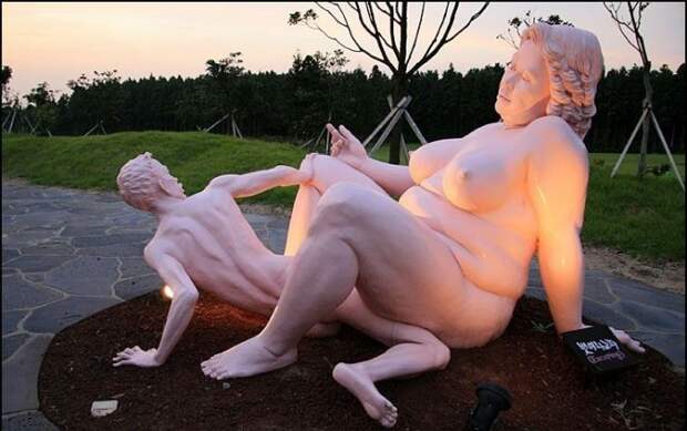 Интересные секс скульптуры из музея на острове Кенжу