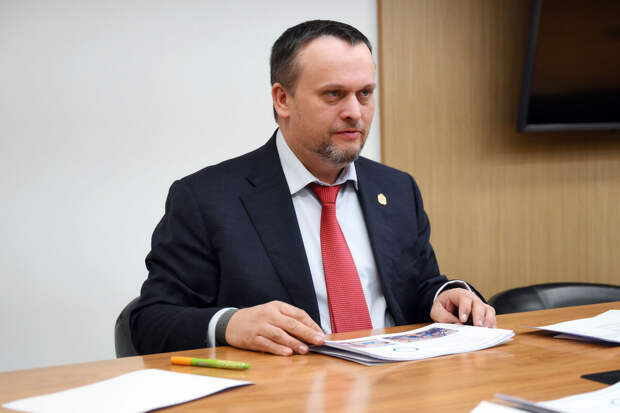 Никитин: РФ будет постепенно восстанавливать авиасообщение с Ближним Востоком