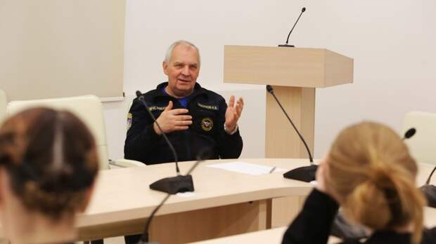 В Москве за взятки арестовали замначальника ВНИИ ГОЧС МЧС Сосунова