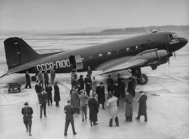 В 1947 году этот самолёт с 30-ю пассажирами на борту рухнул в тундре, спустя 70 лет он был найден. История Дугласа С-47