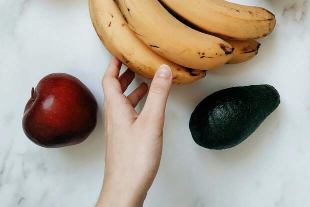 Жительница Ямала научилась выращивать дома бананы и другую южную экзотику