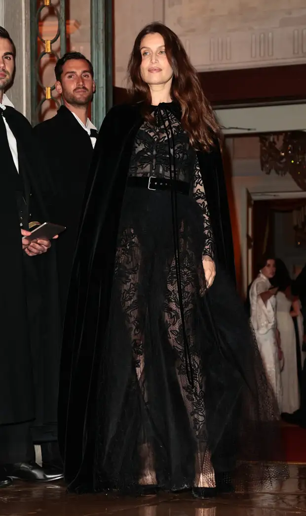 Летиция Каста, Дочь Умы Турман, Розамунд Пайк и другие звезды посетили гала-ужин Dior