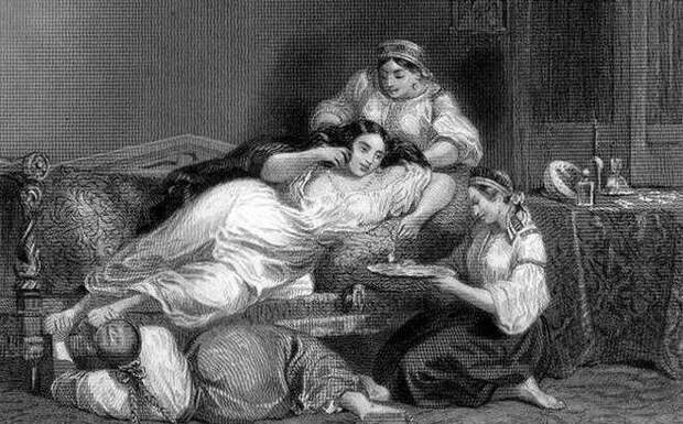 Девушки ухаживают за барыней перед сном. Старинная литография. 