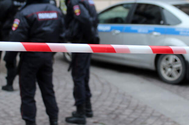 СМИ сообщили о массовых рейдах против мигрантов после убийства в Петербурге