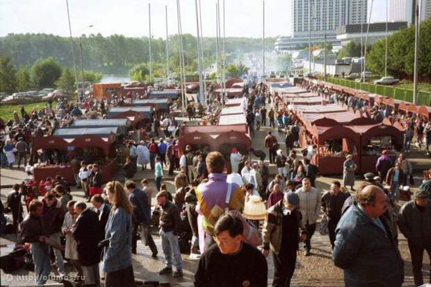 Москва 90–х Вспомним, как это было: Какой была Москва в 90-е годы