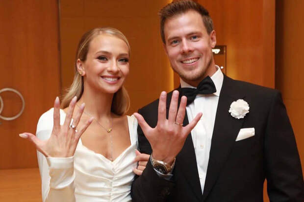 Фигурист Кацалапов заявил, что его партнерше Синицыной зашили ногу