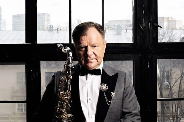 Три развода и боль разлуки с сыновьями за океаном: как Игорь Бутман в 50 с лишним лет нашёл «взаимный расчёт» с женой, которая младше его на 32 года?