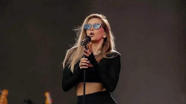 Вера Брежнева начала продавать уроки оргазма