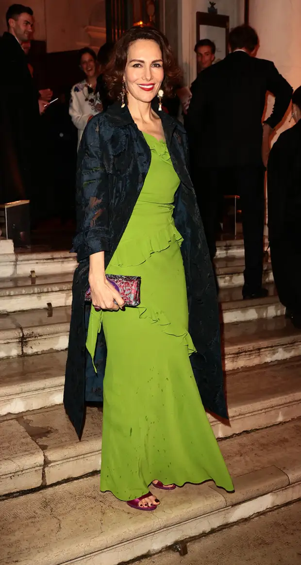 Летиция Каста, Дочь Умы Турман, Розамунд Пайк и другие звезды посетили гала-ужин Dior