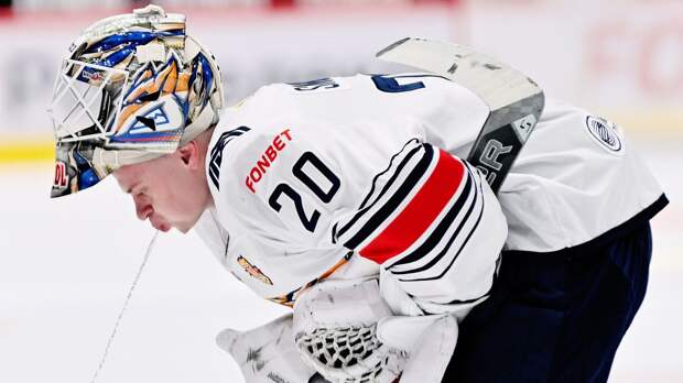 КХЛ оштрафовала вратаря «Металлурга» Смолина