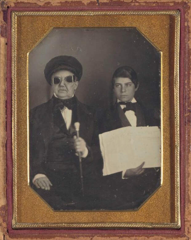 Жуткие и стильные: изображения слепых людей 19 века
