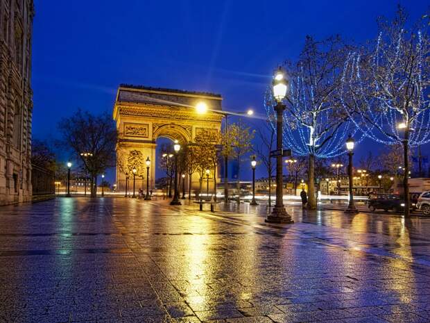 Париж. Труимфальная арка