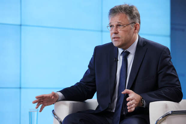 Мирошник: Европа не знает куда бежать, чтобы сохранить поставки оружия Украине