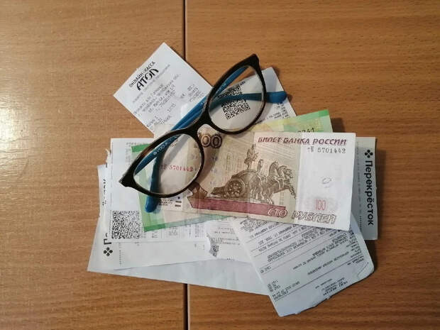 Наличный ренессанс: граждане России массово переходят на "живые" деньги