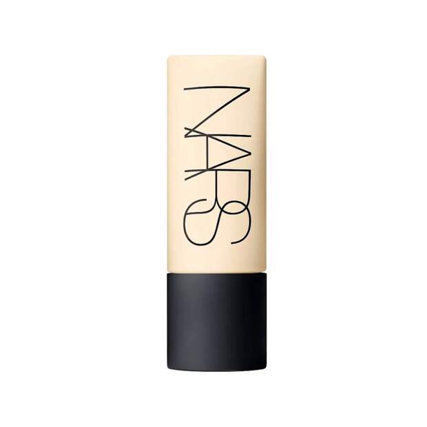 Матовый тональный крем Soft Matte Complete Foundation, Nars, 3412 руб. («Л'Этуаль»)